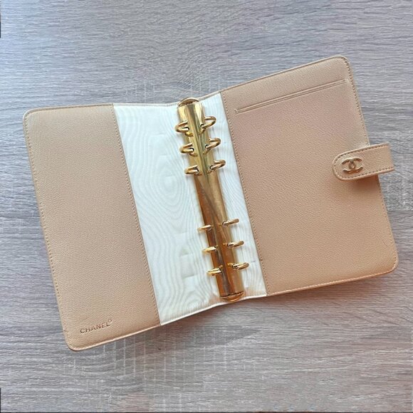 Beige Chanel Classic MM Agenda Cover Planner Notebook Cover - Pre-owned - Picture 2 of 2